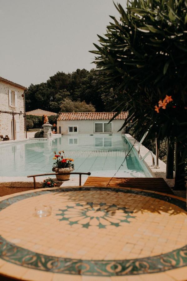 Domaine Amourella Lambesc Exterior foto